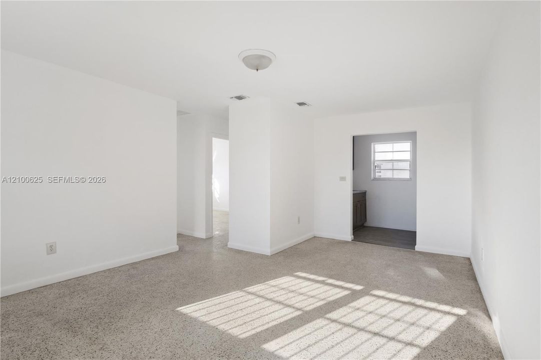 En Renta: $1,800 (2 camas, 1 baños, 3400 Pies cuadrados)