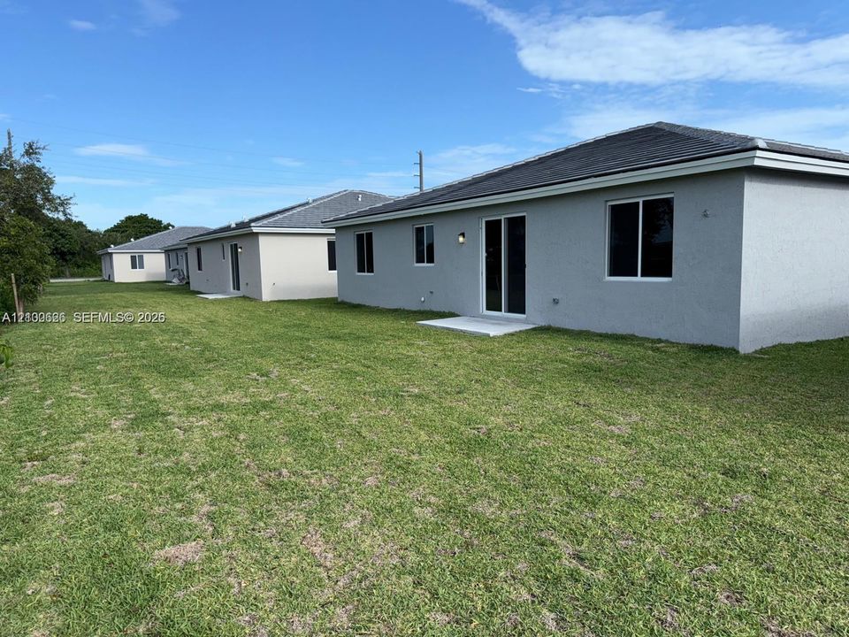 For Sale: $609,900 (4 beds, 3 baths, 2330 Square Feet)
