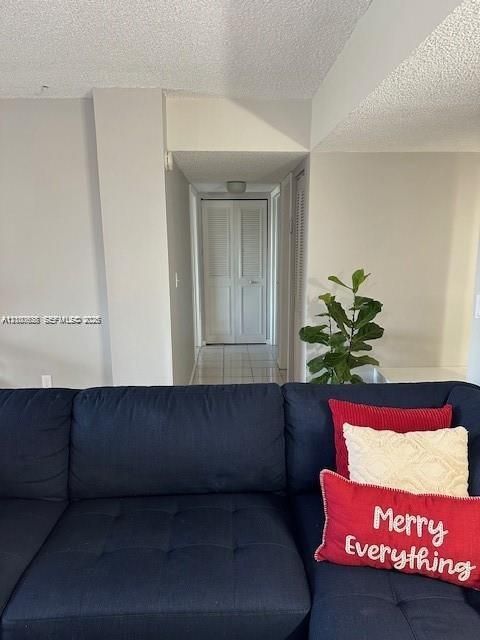 For Rent: $1,975 (2 beds, 2 baths, 965 Square Feet)