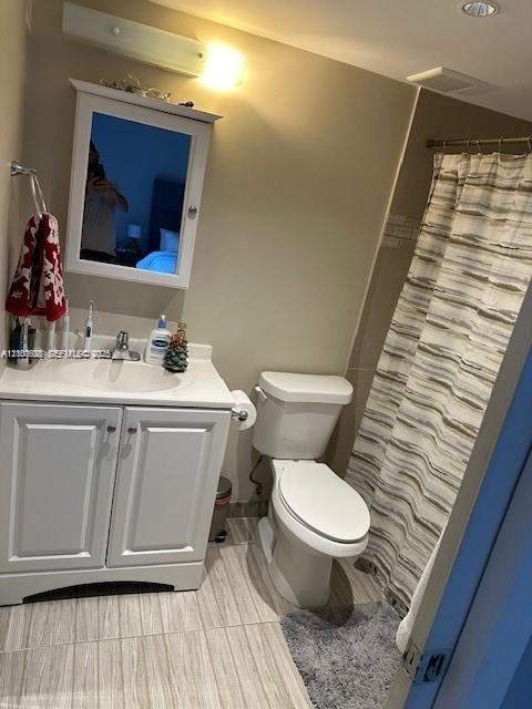 For Rent: $1,975 (2 beds, 2 baths, 965 Square Feet)