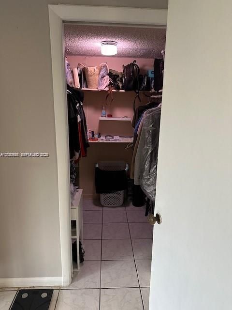 For Rent: $1,975 (2 beds, 2 baths, 965 Square Feet)