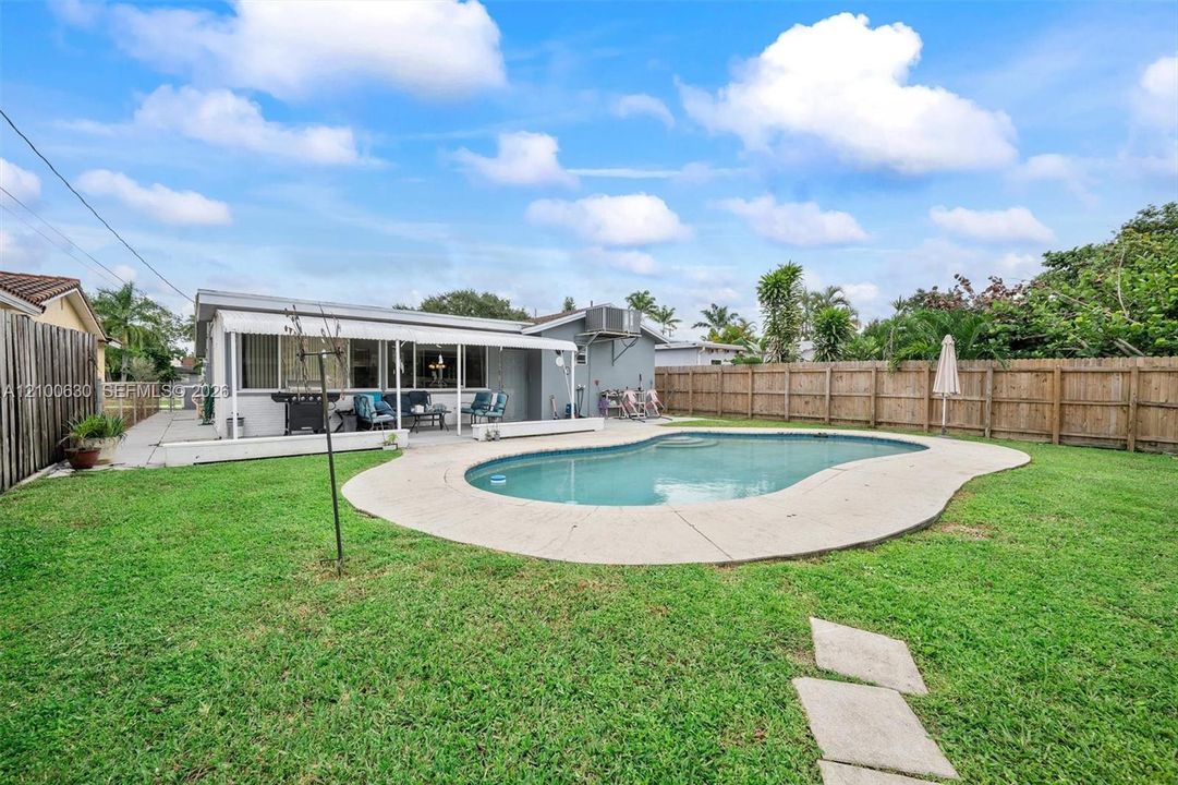 For Sale: $629,000 (3 beds, 2 baths, 1506 Square Feet)