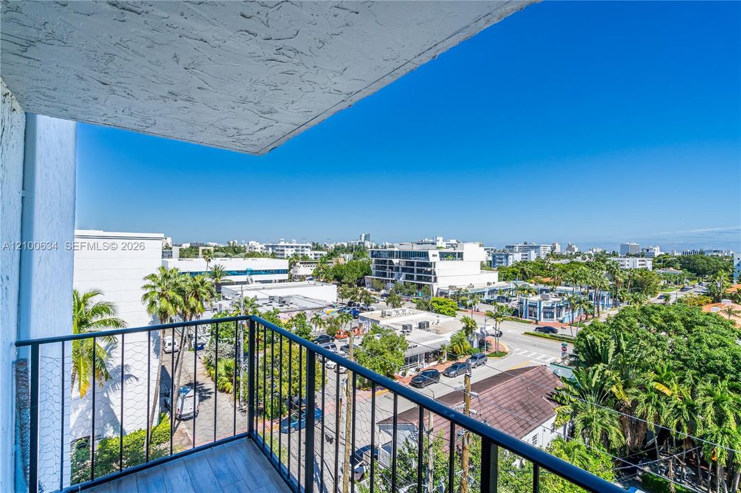 For Rent: $4,000 (2 beds, 2 baths, 1098 Square Feet)