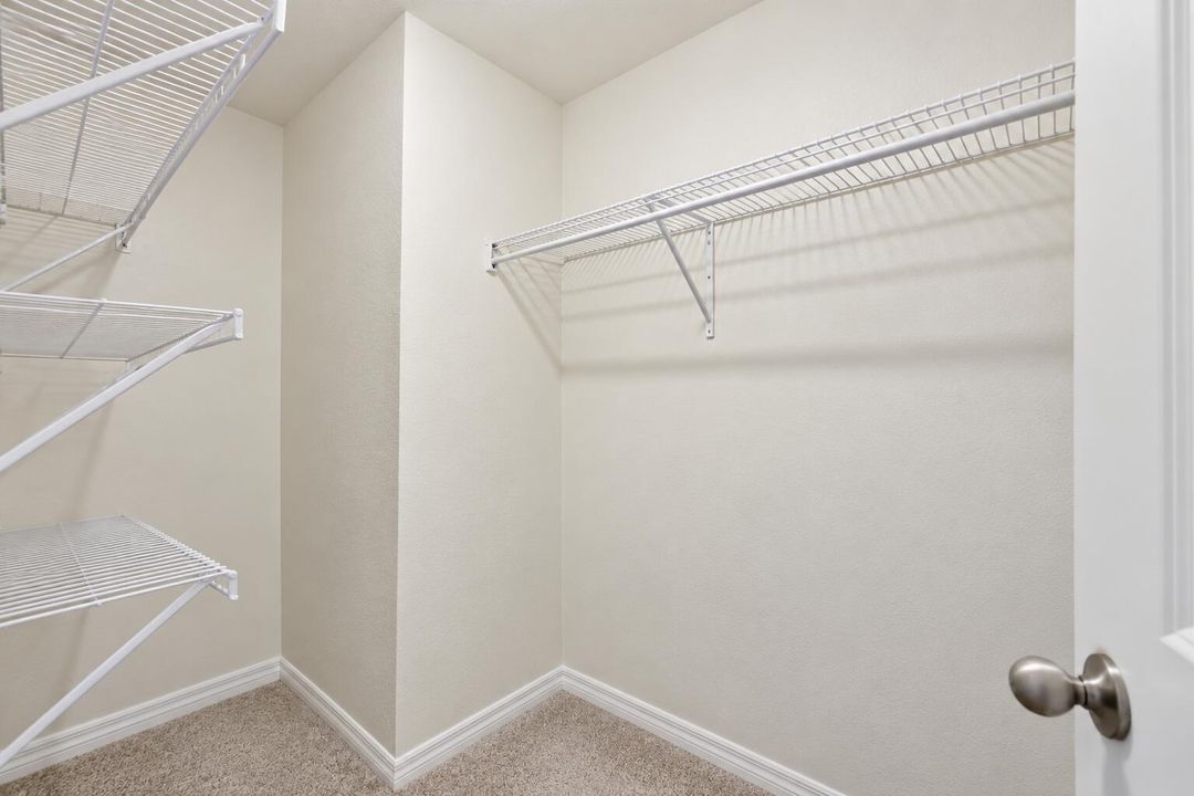 Closet1