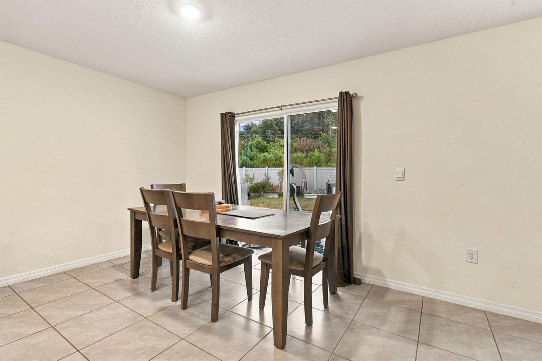 Dining_001-2