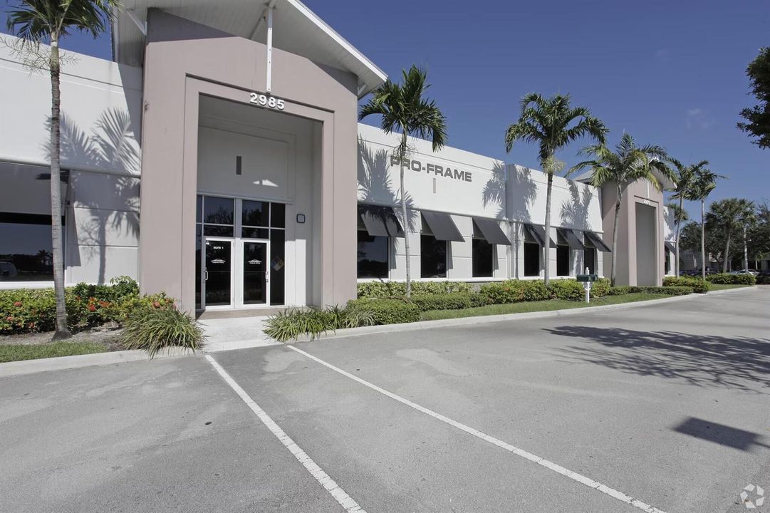 2985-Center-Port-Cir-Pompano-Beach-FL-Bu