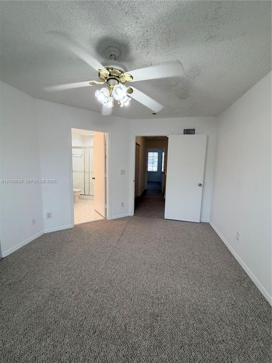 В аренду: $2,550 (2 спален, 2 ванн, 1120 Квадратных фут)