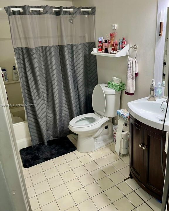 For Sale: $279,500 (2 beds, 2 baths, 1004 Square Feet)
