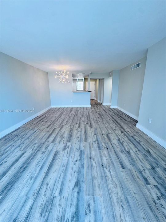 For Rent: $2,390 (2 beds, 2 baths, 1317 Square Feet)