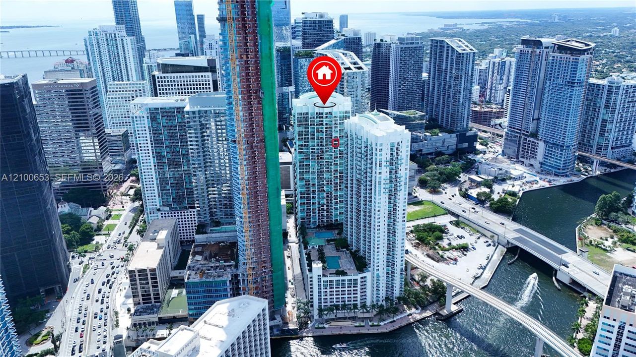 For Sale: $465,000 (1 beds, 1 baths, 981 Square Feet)
