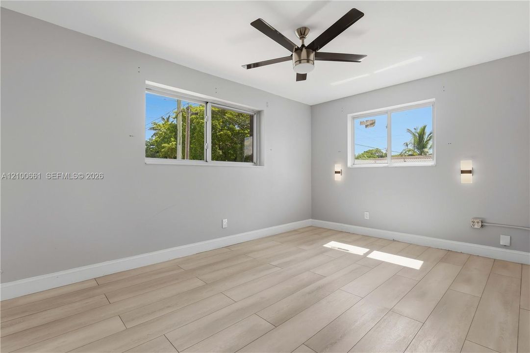 En Venta: $459,000 (3 camas, 2 baños, 1025 Pies cuadrados)