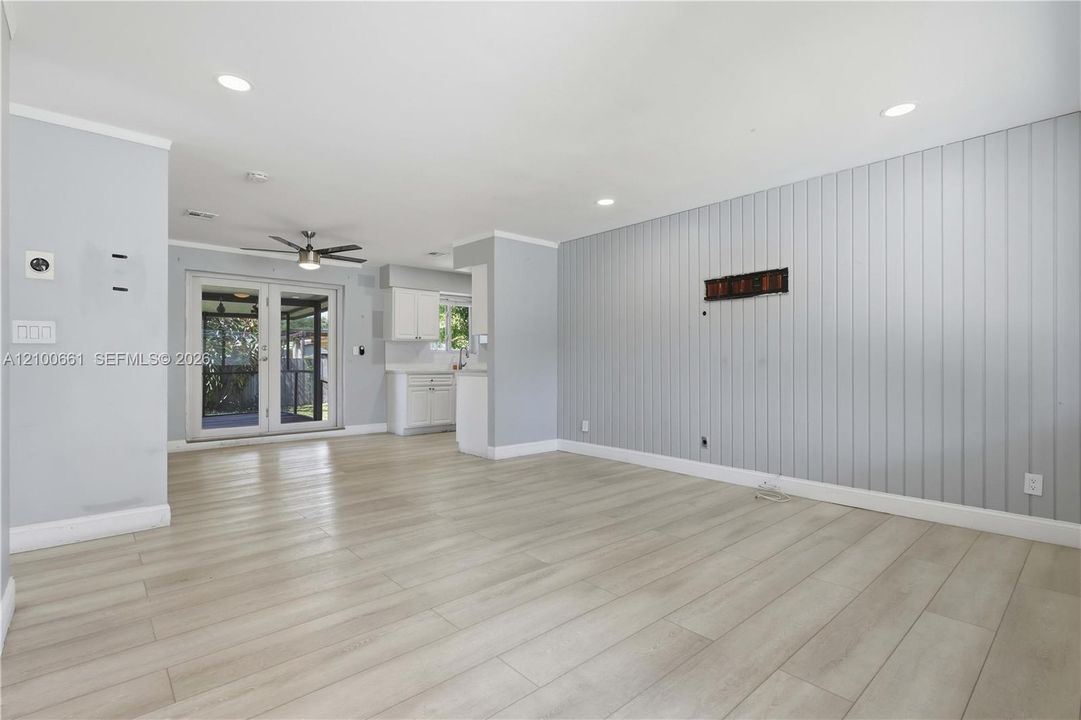 En Venta: $459,000 (3 camas, 2 baños, 1025 Pies cuadrados)