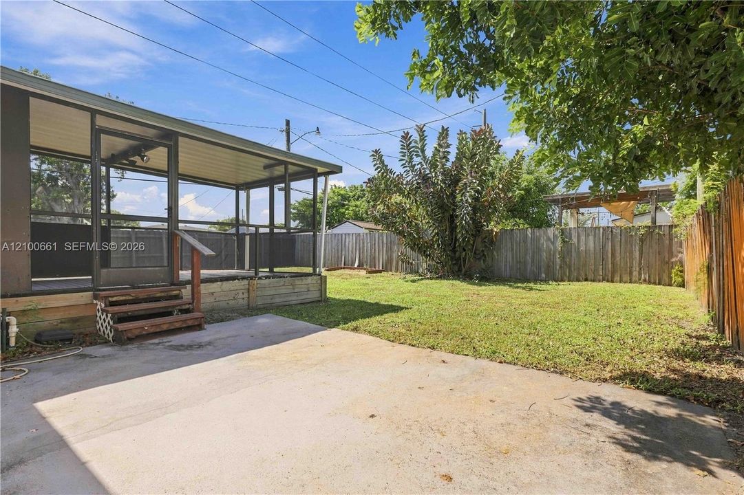 En Venta: $459,000 (3 camas, 2 baños, 1025 Pies cuadrados)