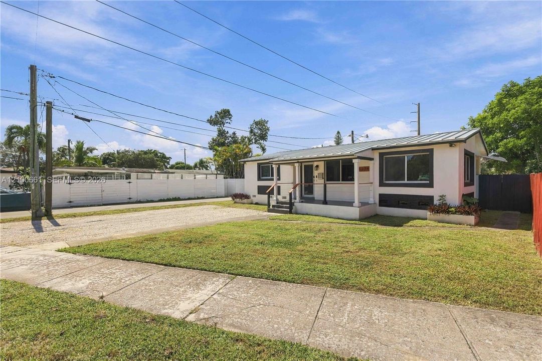 En Venta: $459,000 (3 camas, 2 baños, 1025 Pies cuadrados)