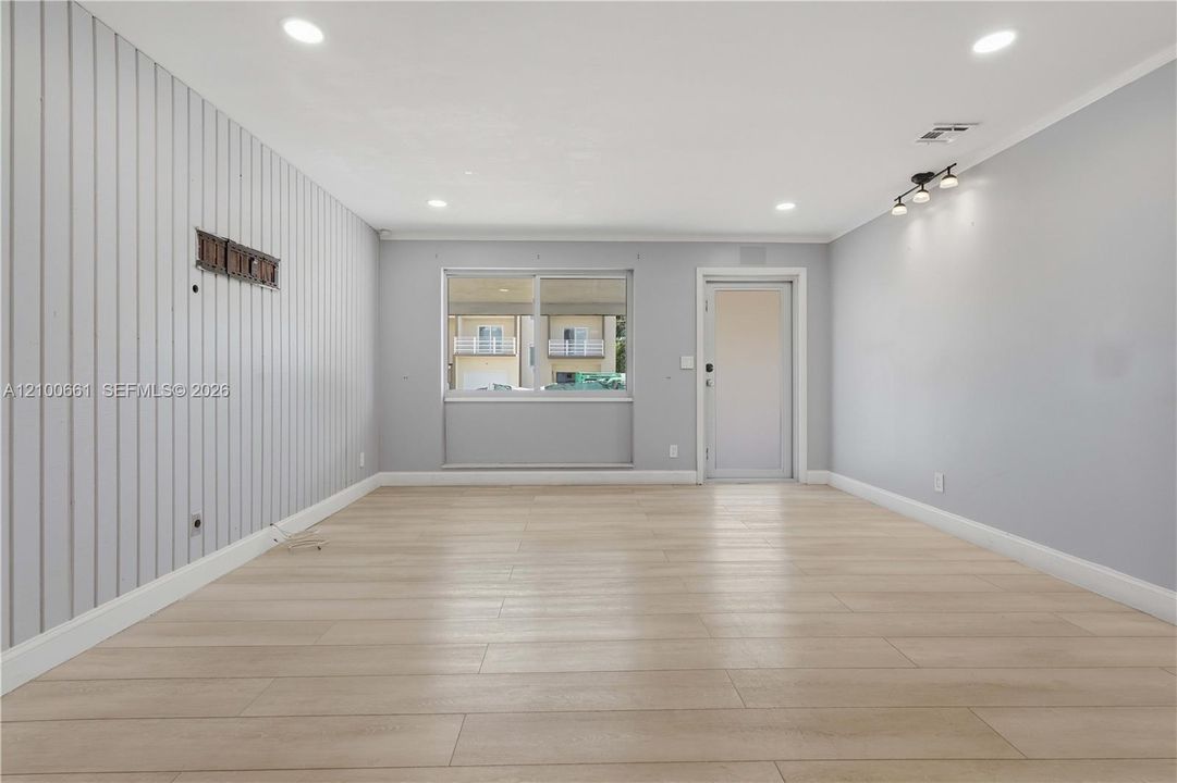 En Venta: $459,000 (3 camas, 2 baños, 1025 Pies cuadrados)
