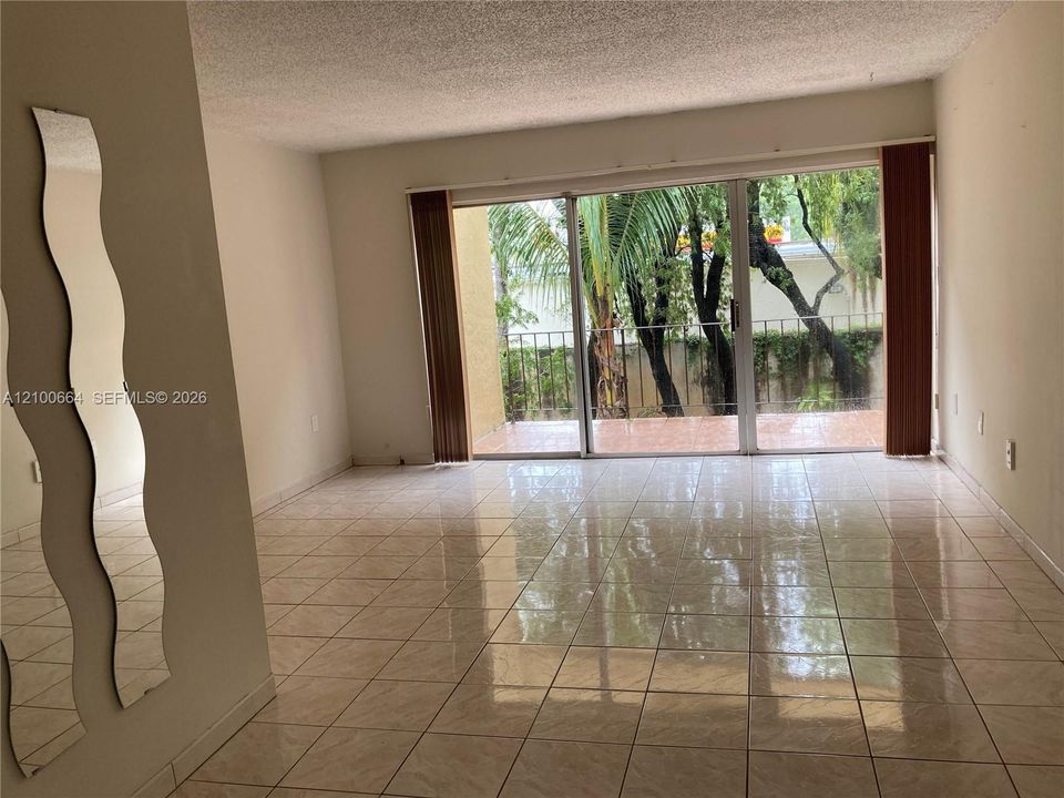 En Renta: $1,950 (1 camas, 1 baños, 922 Pies cuadrados)