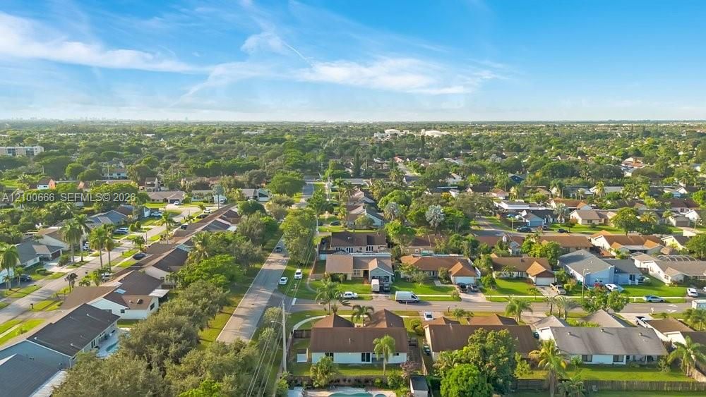 На продажу: $599,000 (3 спален, 2 ванн, 1716 Квадратных фут)