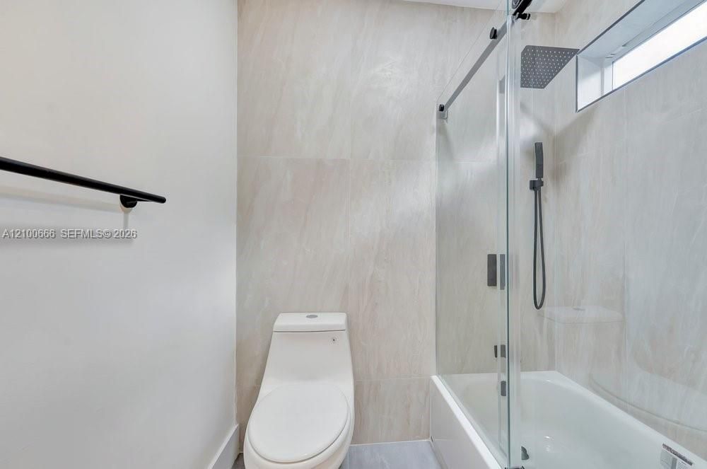 На продажу: $599,000 (3 спален, 2 ванн, 1716 Квадратных фут)