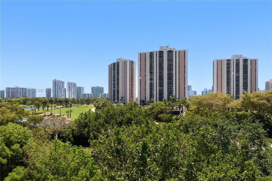 На продажу: $275,000 (2 спален, 2 ванн, 1083 Квадратных фут)