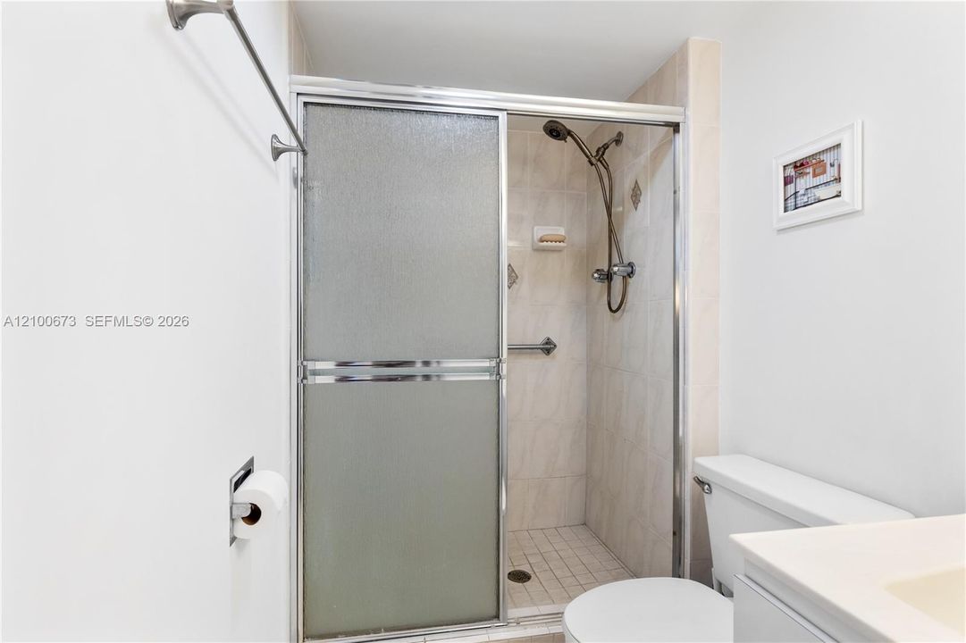 На продажу: $275,000 (2 спален, 2 ванн, 1083 Квадратных фут)