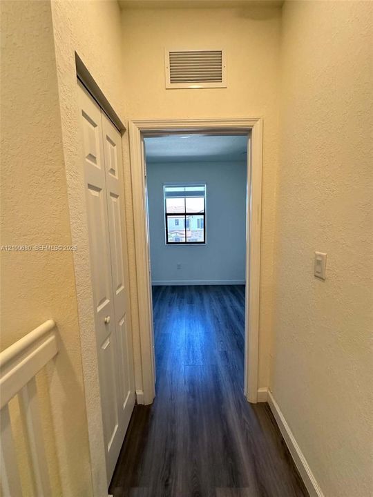 В аренду: $3,195 (3 спален, 2 ванн, 1412 Квадратных фут)