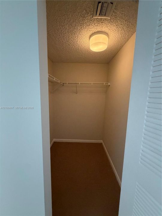 En Venta: $320,000 (1 camas, 1 baños, 640 Pies cuadrados)