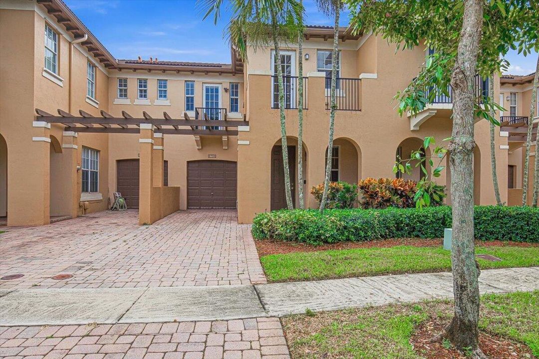 02-Front Home