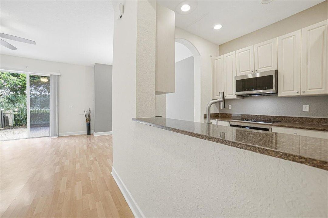 08-Kitchen-Hallway