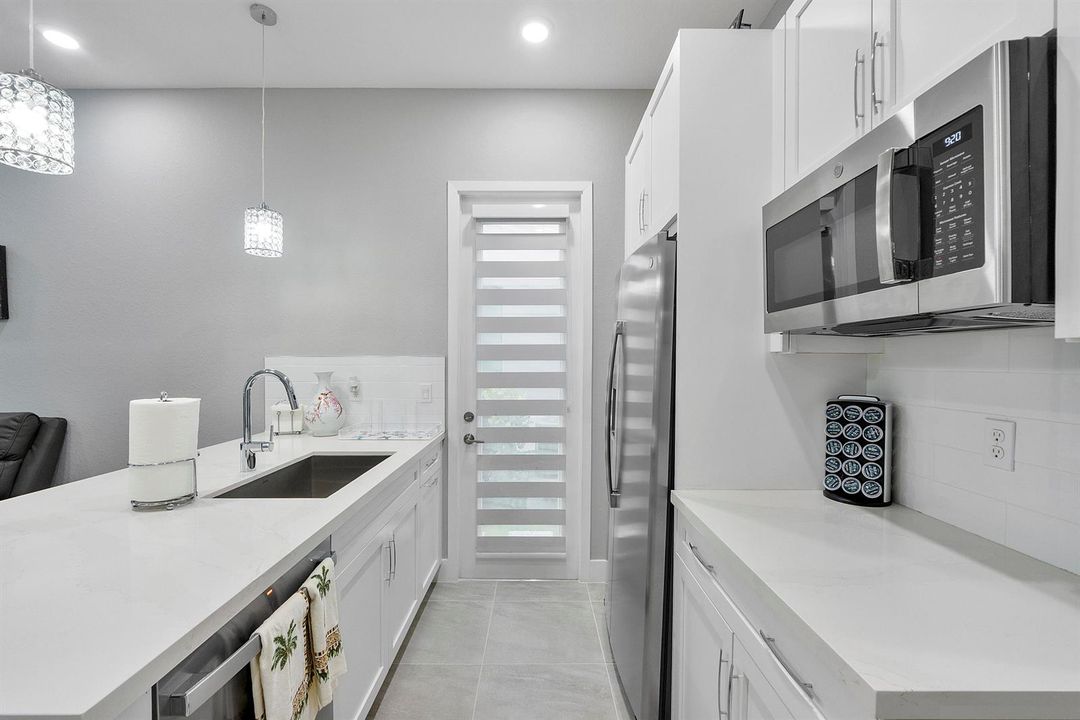 10733 Aqua Ct_040