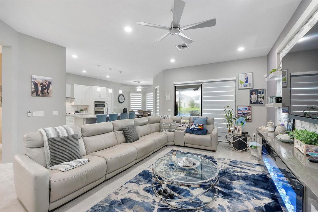 Livingroom2