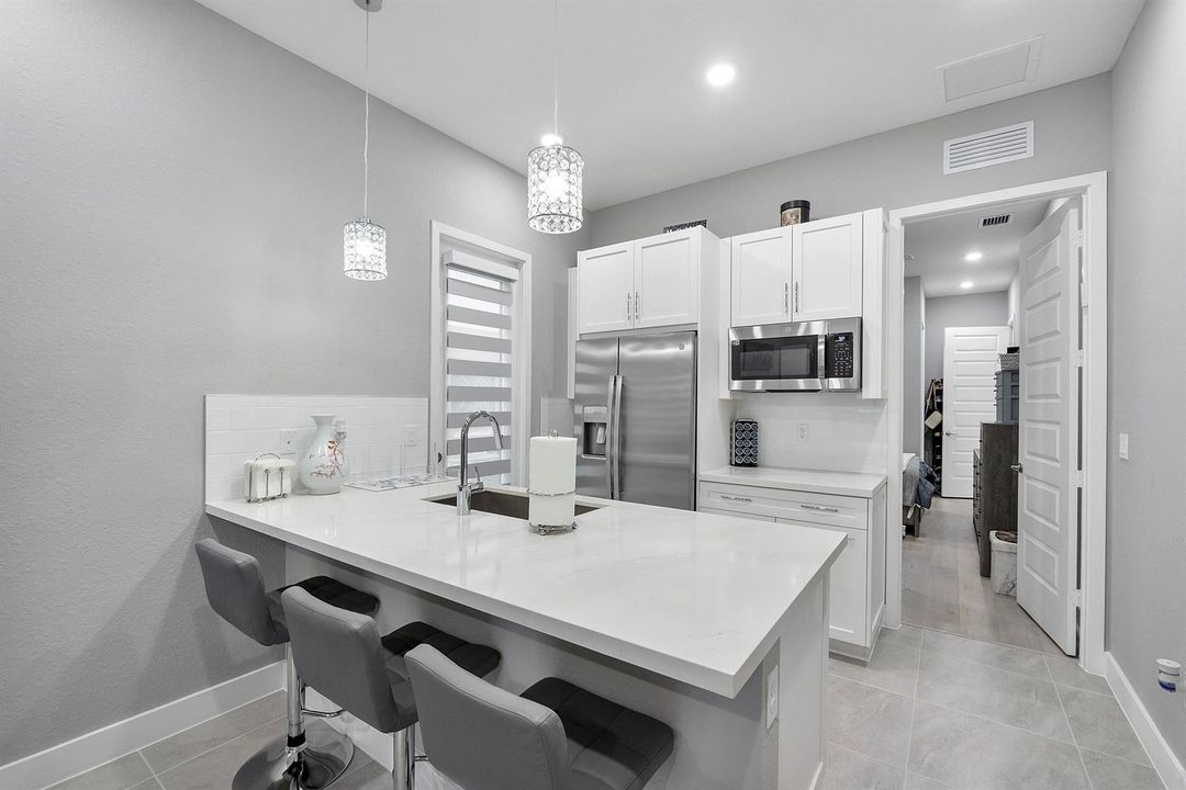 10733 Aqua Ct_038