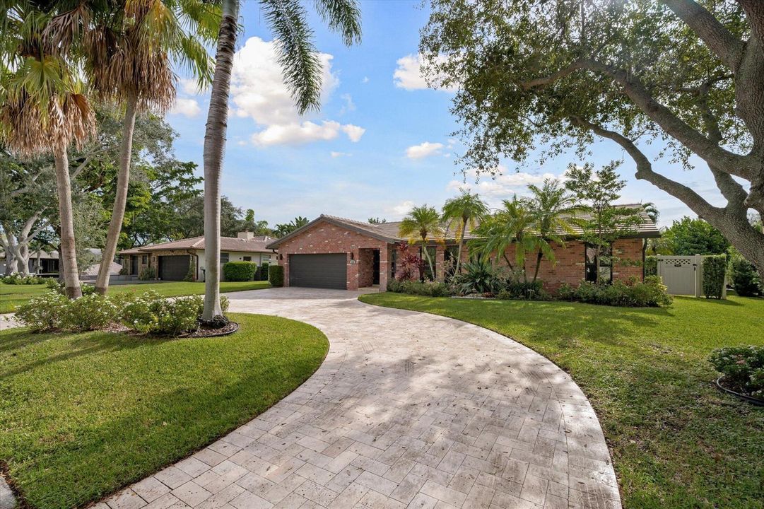 Fabulous Circular Driveway