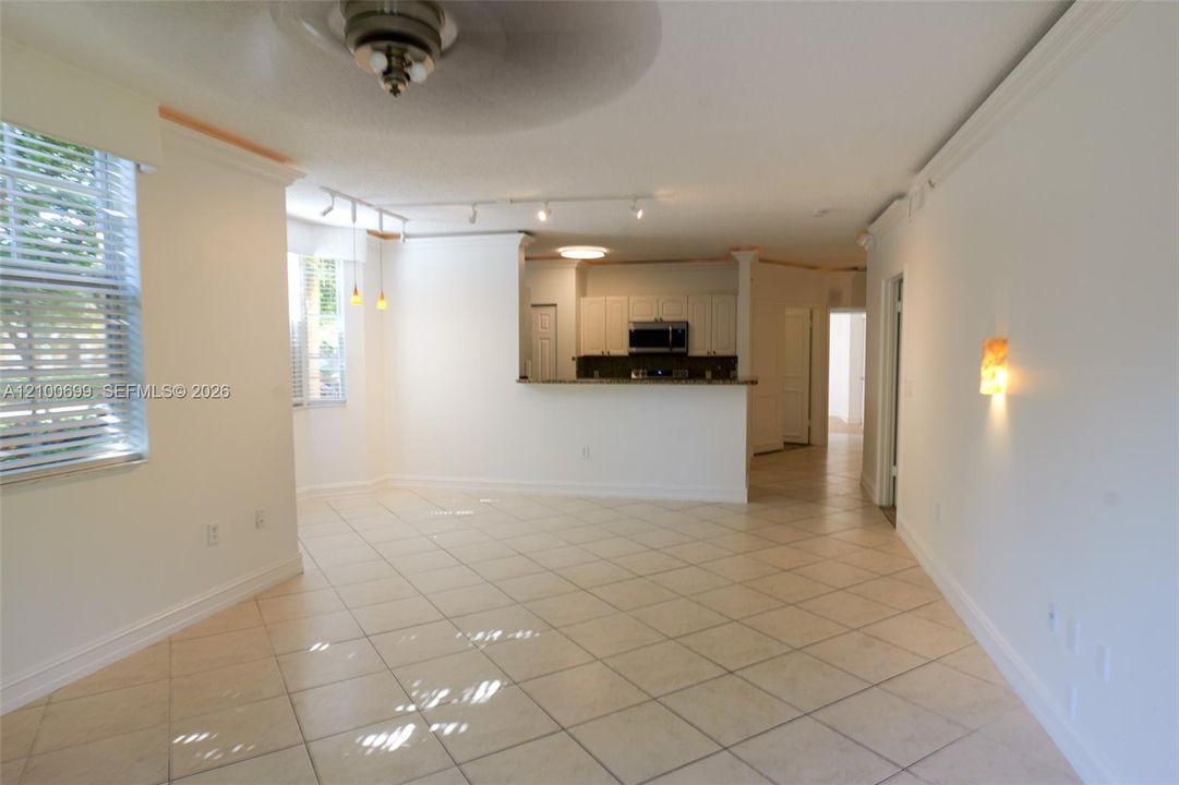 For Rent: $4,250 (3 beds, 2 baths, 1350 Square Feet)