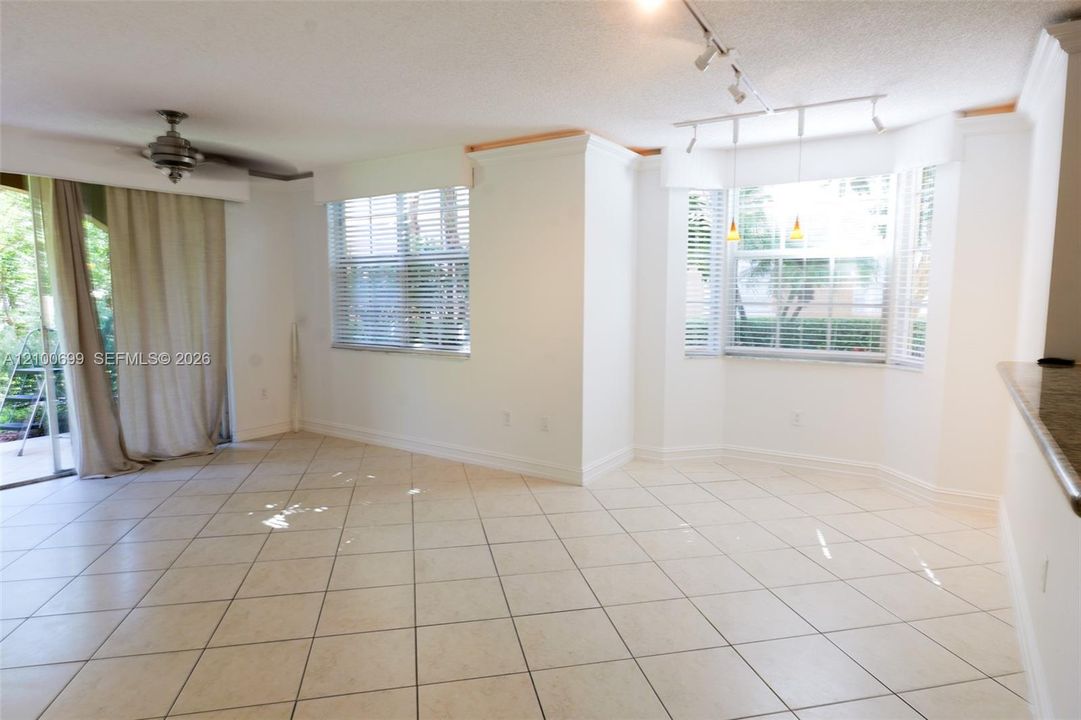 For Rent: $4,250 (3 beds, 2 baths, 1350 Square Feet)