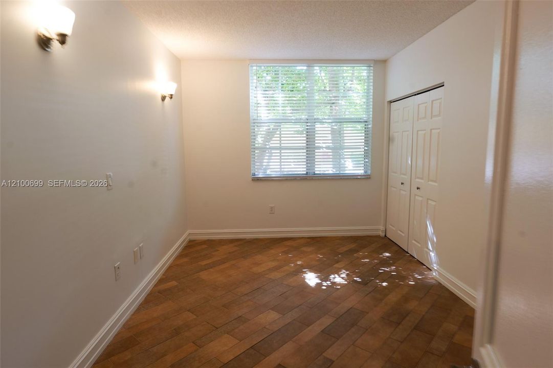 For Rent: $4,250 (3 beds, 2 baths, 1350 Square Feet)