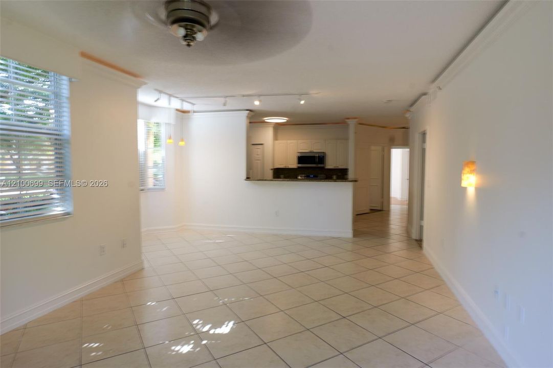 For Rent: $4,250 (3 beds, 2 baths, 1350 Square Feet)