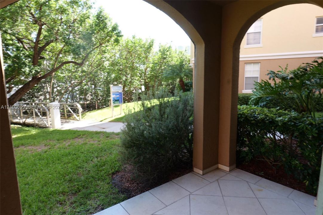 For Rent: $4,250 (3 beds, 2 baths, 1350 Square Feet)