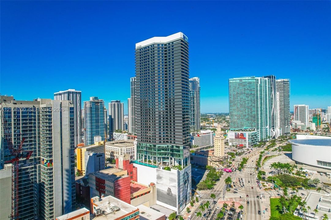 En Venta: $1,999,000 (4 camas, 4 baños, 1761 Pies cuadrados)