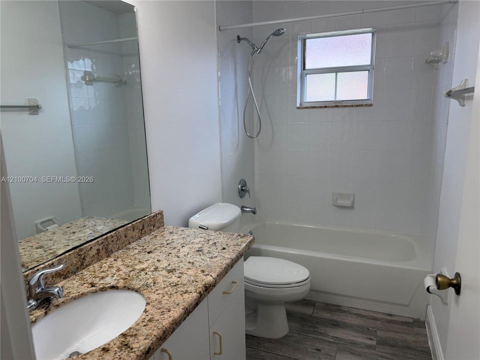 En Renta: $4,500 (4 camas, 3 baños, 2107 Pies cuadrados)