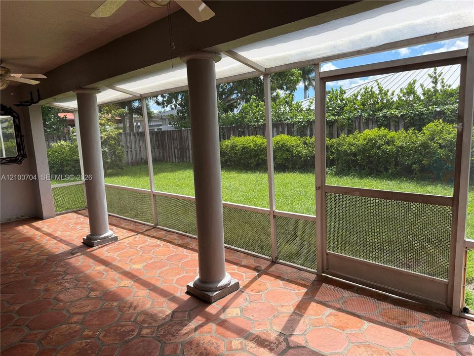 En Renta: $4,500 (4 camas, 3 baños, 2107 Pies cuadrados)