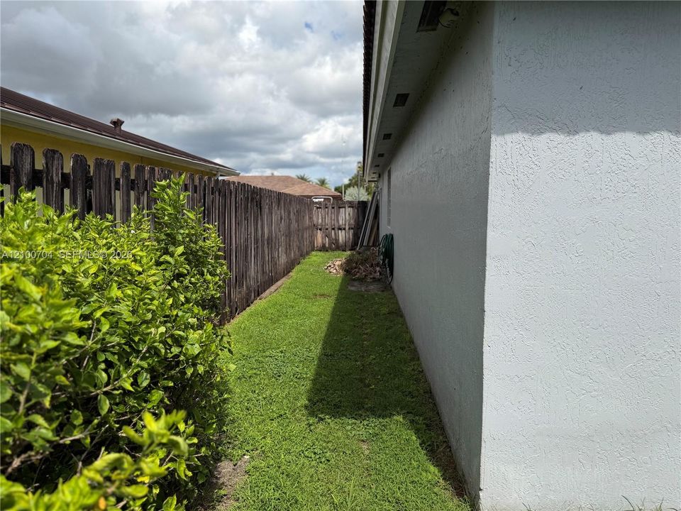 En Renta: $4,500 (4 camas, 3 baños, 2107 Pies cuadrados)