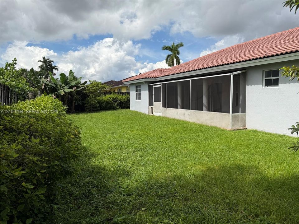 En Renta: $4,500 (4 camas, 3 baños, 2107 Pies cuadrados)