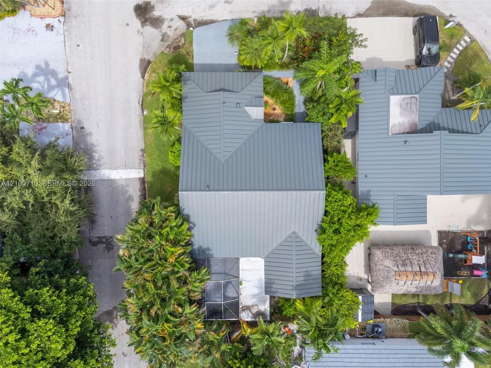 Activo con contrato: $599,999 (4 camas, 2 baños, 1665 Pies cuadrados)
