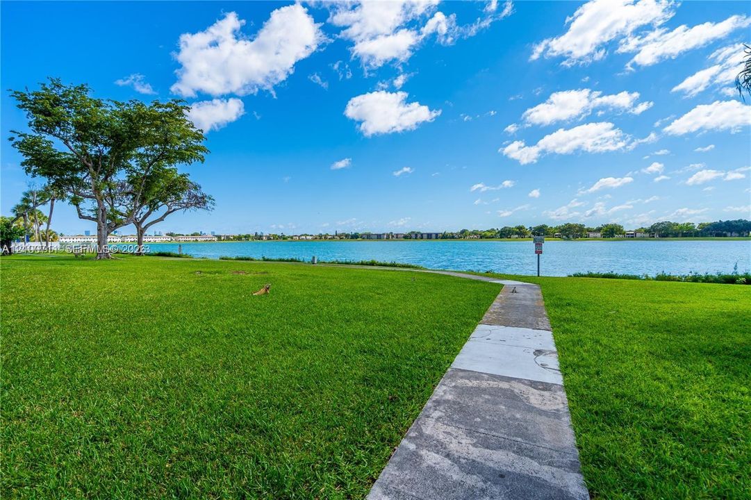 For Sale: $250,000 (2 beds, 2 baths, 1586 Square Feet)