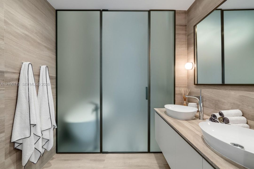 En Venta: $2,950,000 (2 camas, 2 baños, 1245 Pies cuadrados)