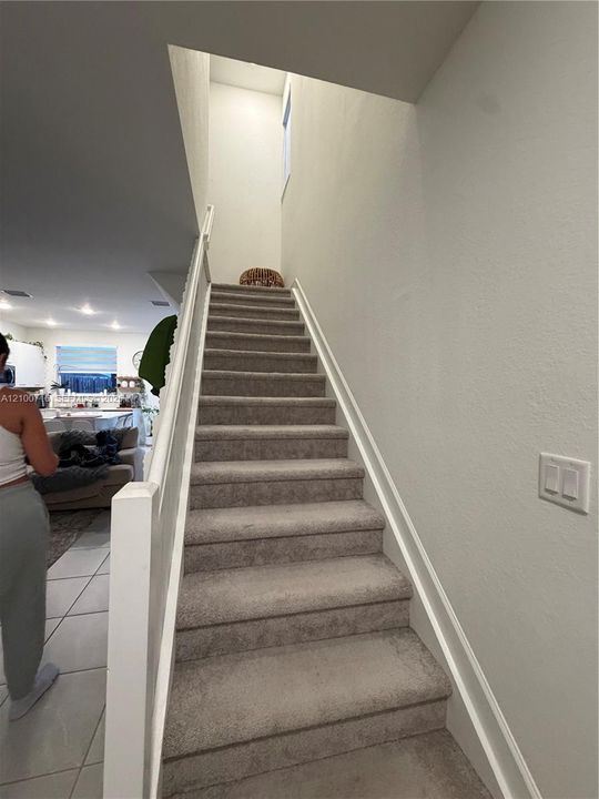 For Rent: $3,400 (3 beds, 3 baths, 1328 Square Feet)