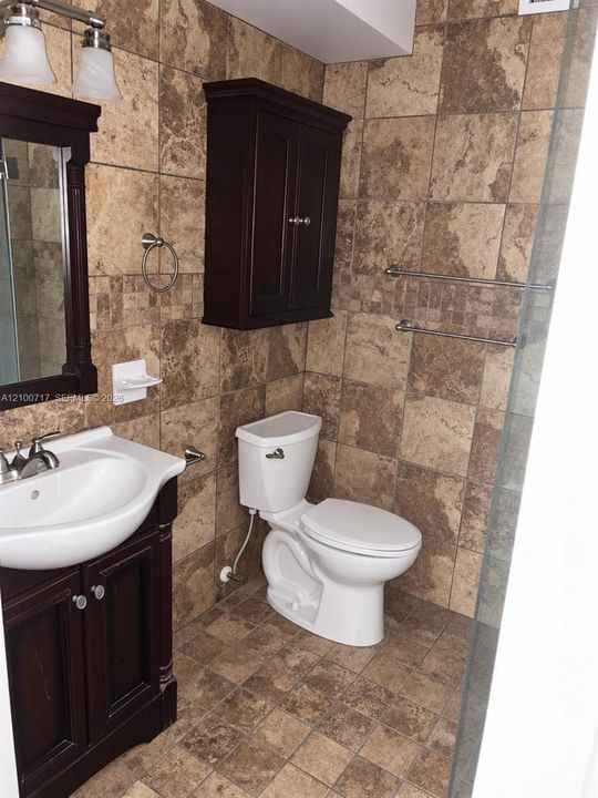 В аренду: $3,300 (3 спален, 2 ванн, 1640 Квадратных фут)