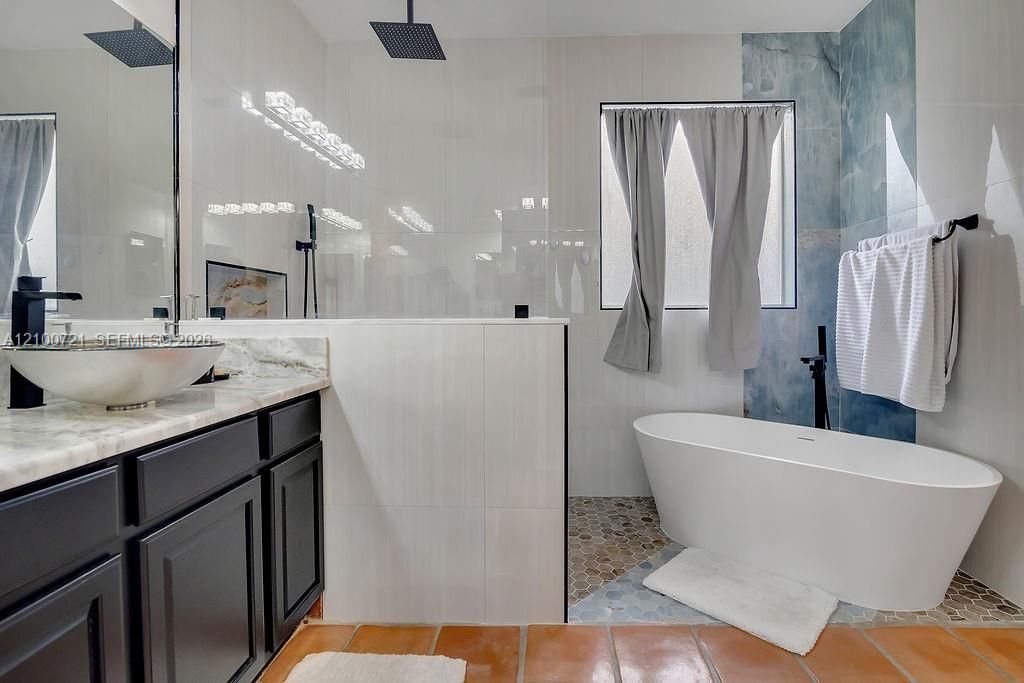В аренду: $3,500 (4 спален, 3 ванн, 0 Квадратных фут)