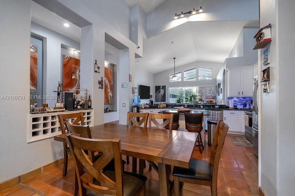 В аренду: $3,500 (4 спален, 3 ванн, 0 Квадратных фут)