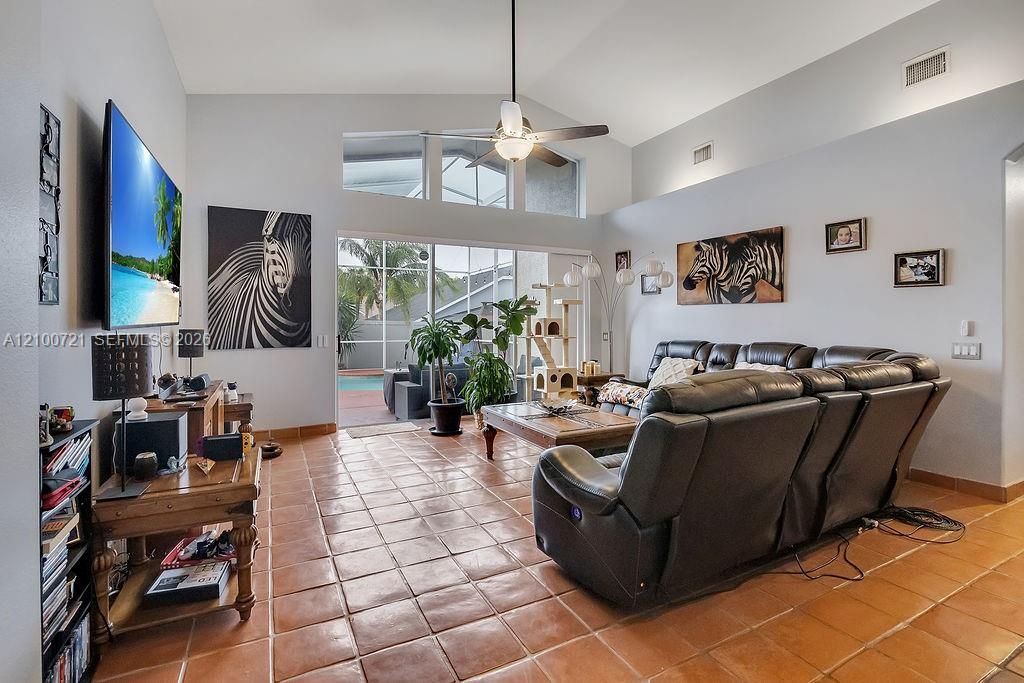 В аренду: $3,500 (4 спален, 3 ванн, 0 Квадратных фут)